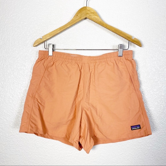 Patagonia Pants - Patagonia Womens Baggies Short in Mellow Melon Size Medium